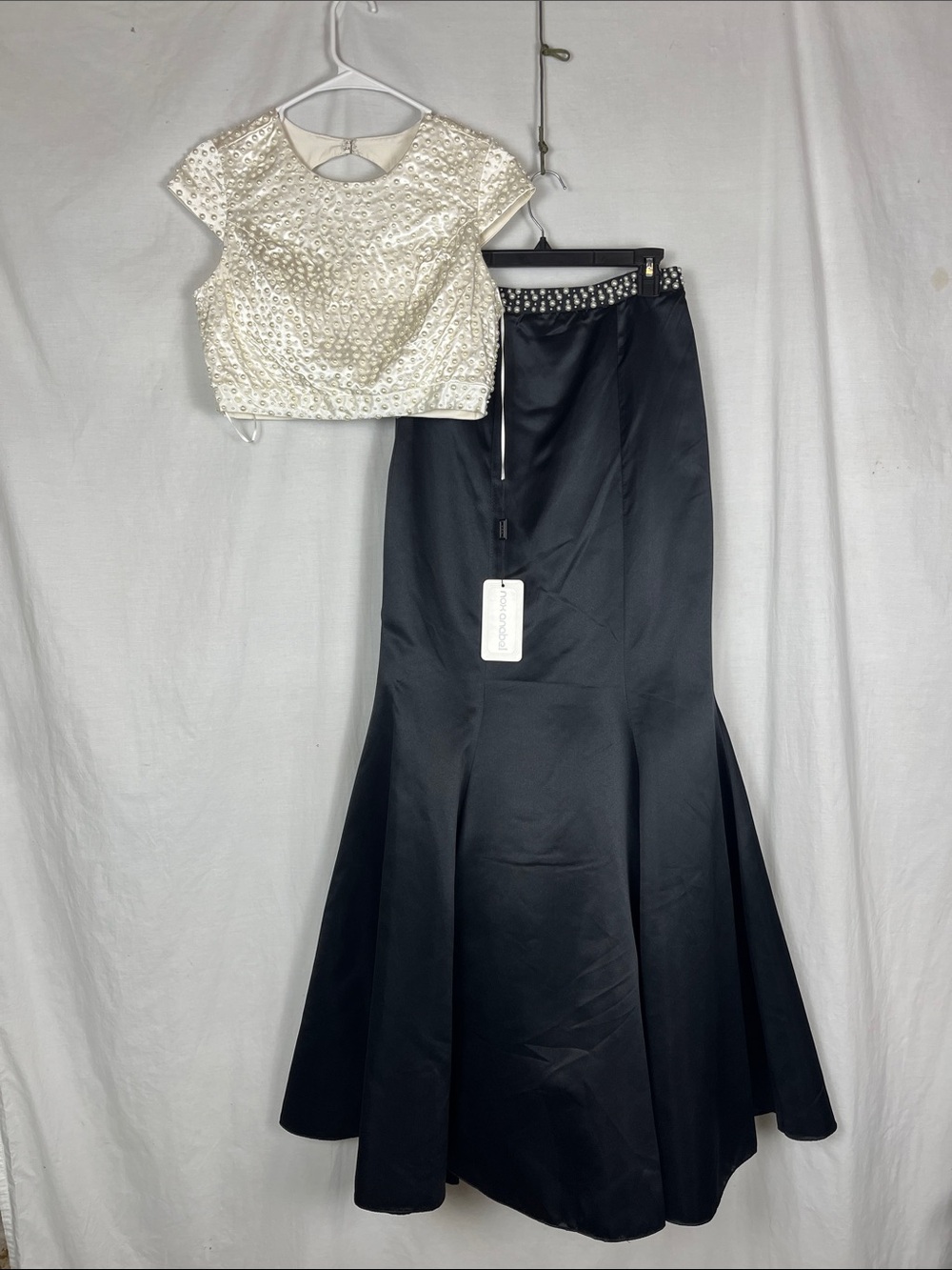 NWT Nox Anabel Black and White Beaded Two Piece Prom Formal Dress